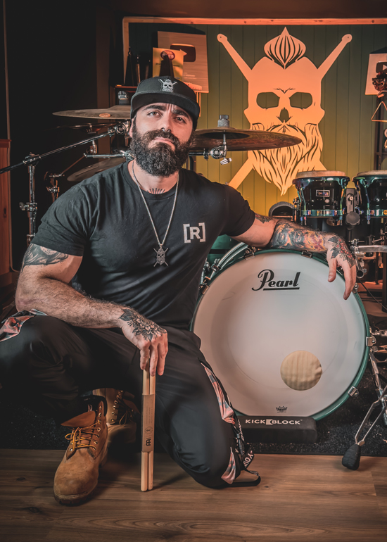 El Estepario Siberiano is appearing at the Europe Drum Show.